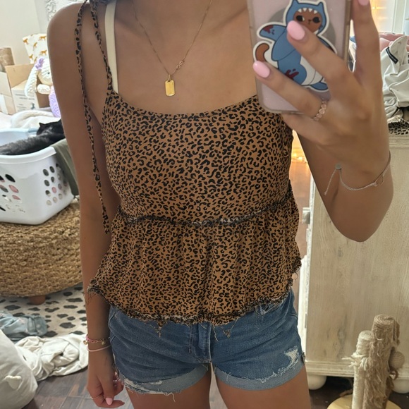 cheetah print flowy top- small - Picture 2 of 3